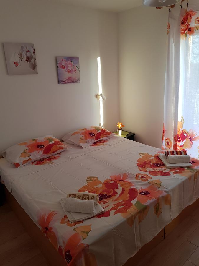Apartmani Zoric Водице Екстер'єр фото